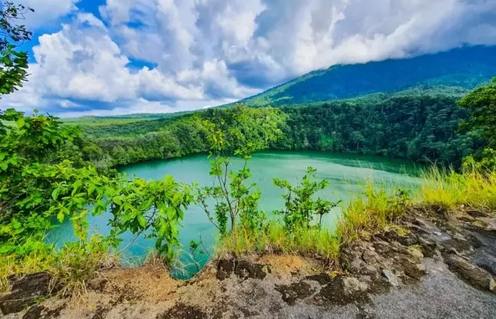 Danau Tolire, Pesona Alam Eksotis yang Sarat Legenda di Ternate